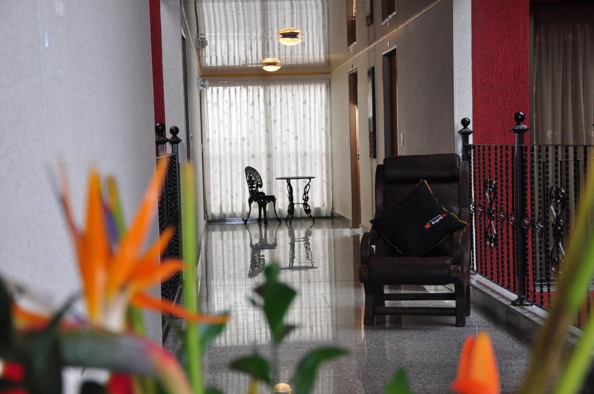 Hoteles Bogotá Inn La Soledad Exterior foto